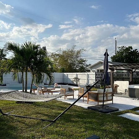 Jungle Cottage With Luxury Pool, Hot Tub And More! เลกเวิร์ท ภายนอก รูปภาพ