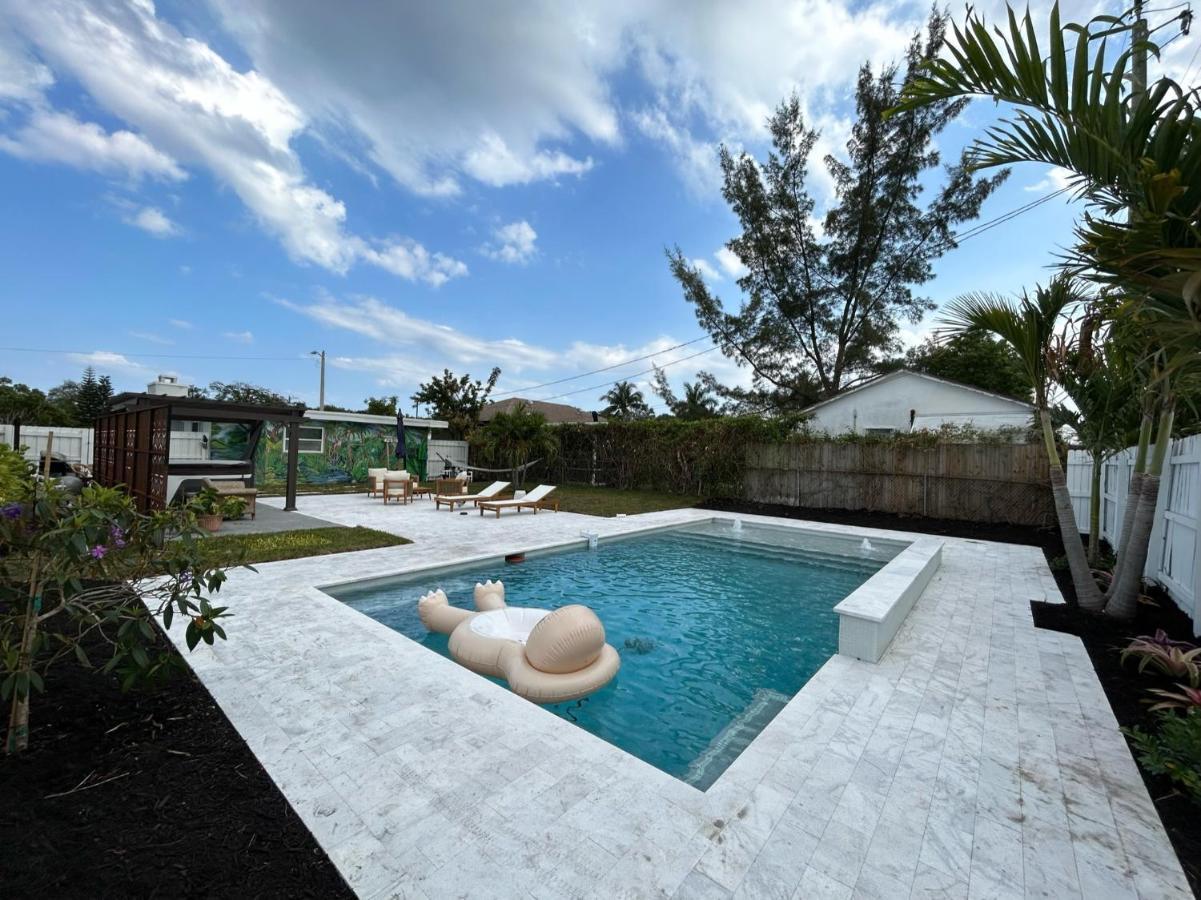 Jungle Cottage With Luxury Pool, Hot Tub And More! เลกเวิร์ท ภายนอก รูปภาพ