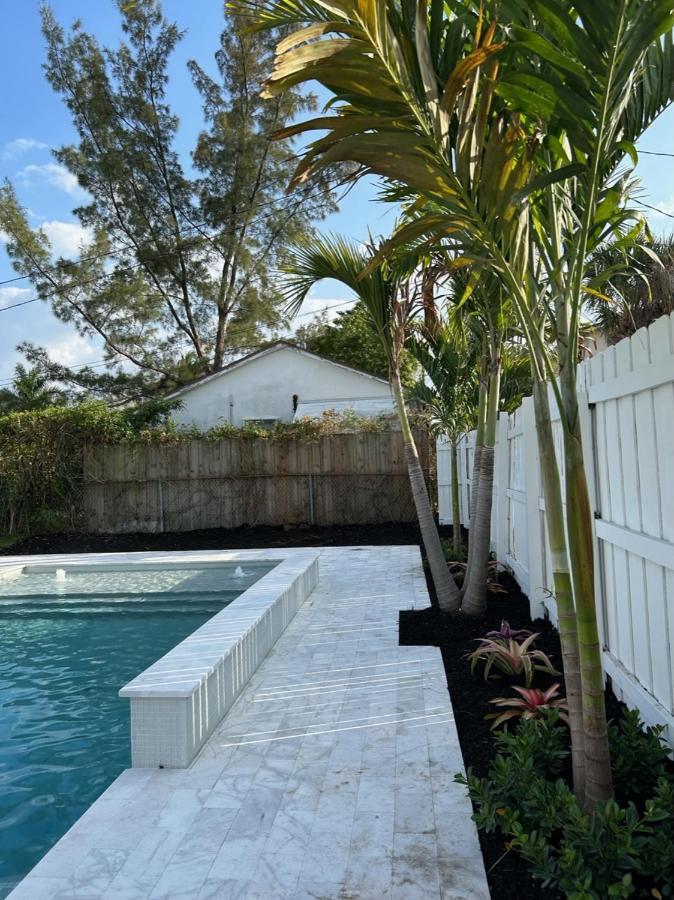 Jungle Cottage With Luxury Pool, Hot Tub And More! เลกเวิร์ท ภายนอก รูปภาพ